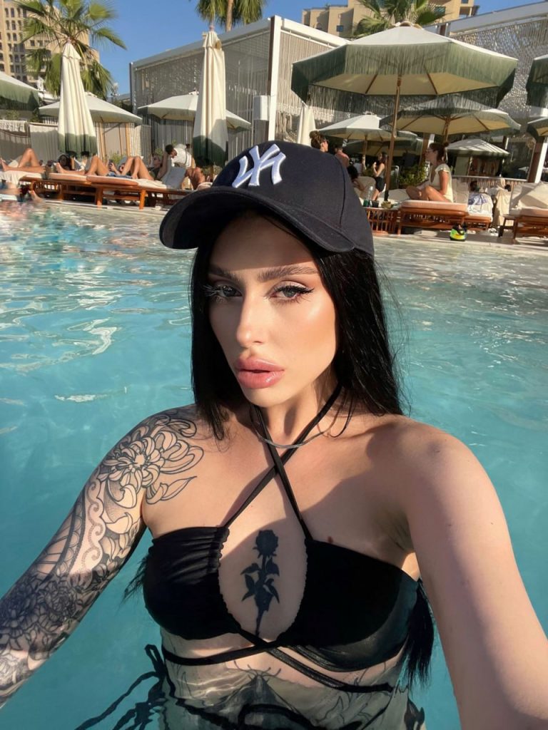 Эскорт-модель Юлия