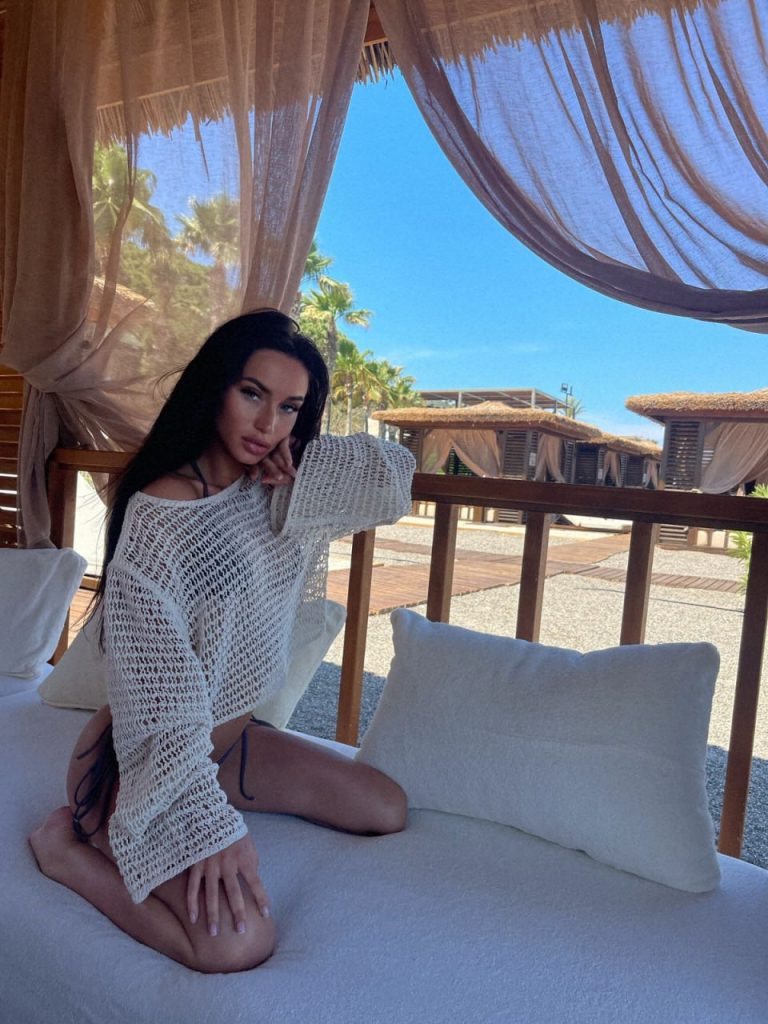 Эскортница Катя