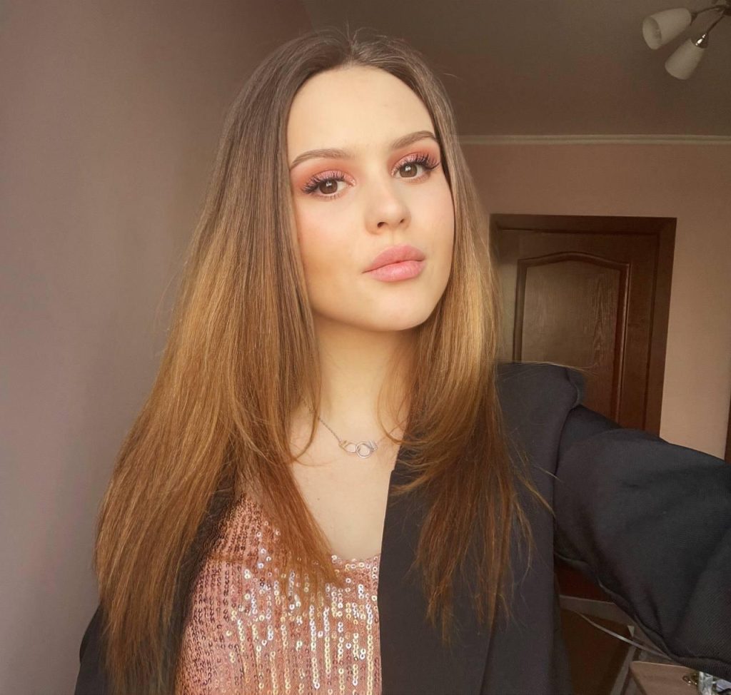 Эскорт модель Ксюша в Москве